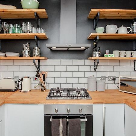 Modern Central 1Bd Flat In Clerkenwell - Sleeps 4! London Bagian luar foto