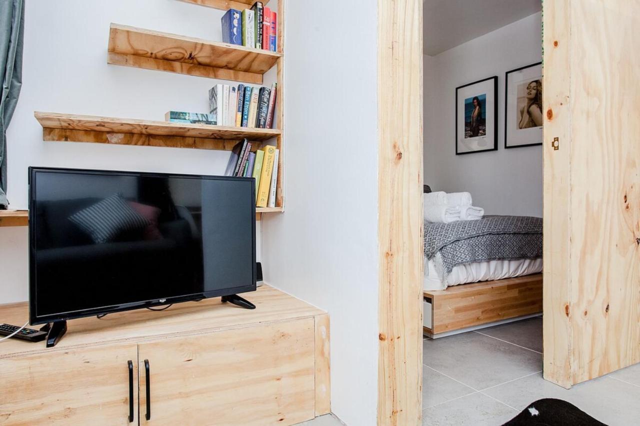 Modern Central 1Bd Flat In Clerkenwell - Sleeps 4! London Bagian luar foto